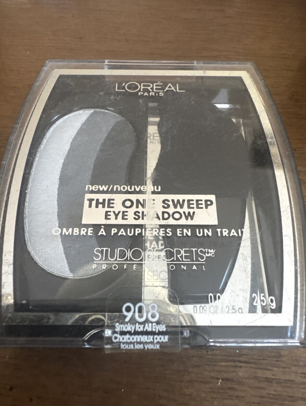 Loreal Studio Secrets The One Sweep Eye Shadow #908 Smokey For All Eyes Disc